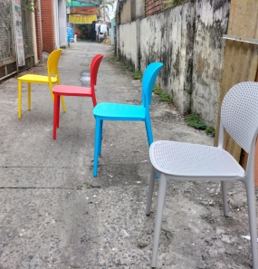 GHẾ NHỰA ĐÚC LỔ 3002