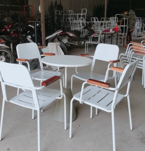 Ghế sắt uốn cà phê Sử dụng được cho ngoài trời