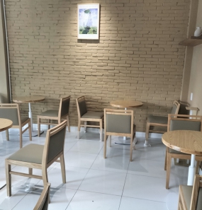 Bàn Ghế Gỗ Tròn Coffee