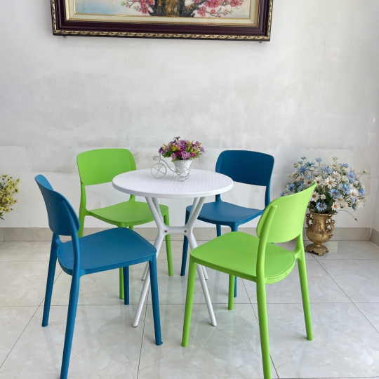 Ghế Nhựa Đúc Mặt Liền Khối 005 Cao Cấp – Bền Đẹp, Giá Rẻ Cho Quán Cafe & Sân Vườn