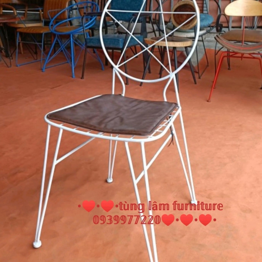 Ghế sắt uốn lưng sao cà phê
