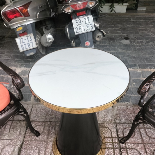 Bàn chân trụ cà phê nhập khẩu