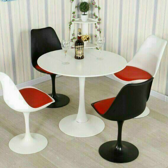 Bộ Bàn Ghế Chân Tulip Nhập Khẩu