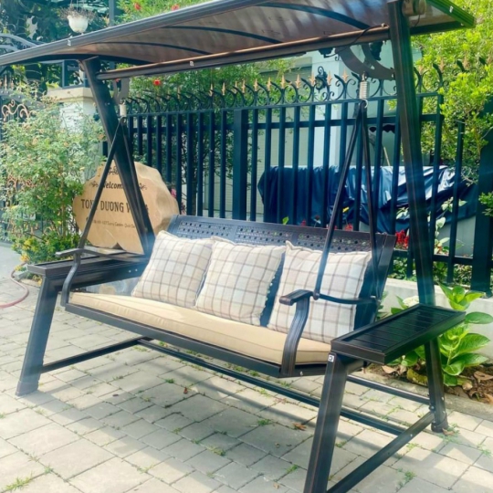 XÍCH ĐU KHUNG NHÔM ĐÚC CÓ TÍCH HỢP ĐÈN NĂNG LƯỢNG MẶT TRỜI