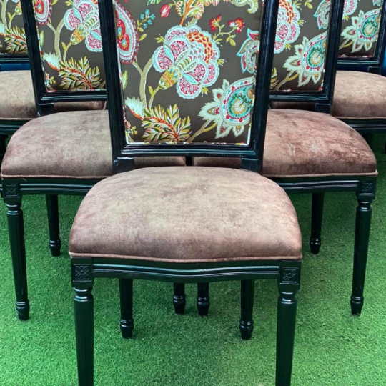 GHẾ LOUIS TỰA VUÔNG