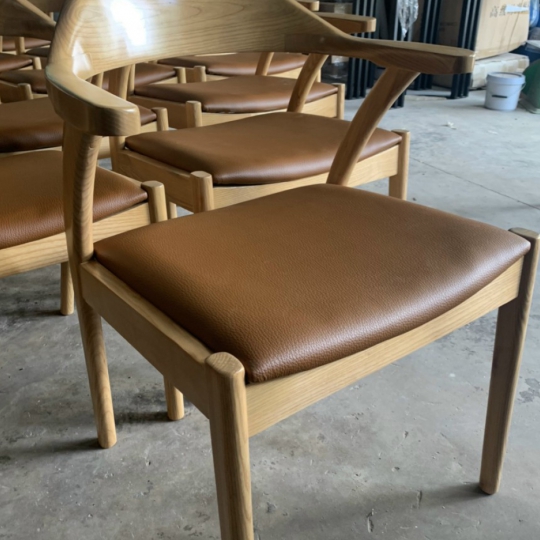 GHẾ HIRO TỰA CONG