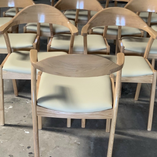 GHẾ HIRO TỰA CONG