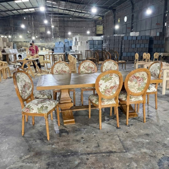 Ghế Louis Không Tay Khung Gỗ Tự Nhiên Cao Cấp | Nội Thất Tùng Lâm