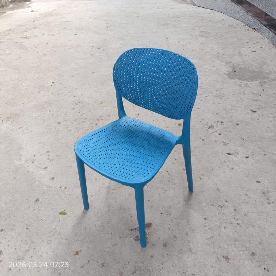 Ghế Nhựa Đúc Lỗ Sankyo 006 Cao Cấp – Hiện Đại, Thoáng Khí, Đa Năng