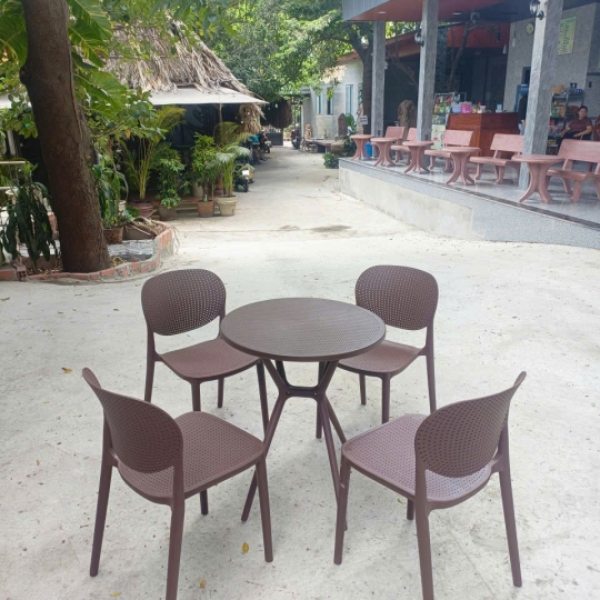 Ghế Nhựa Đúc Lỗ Sankyo 006 Cao Cấp – Hiện Đại, Thoáng Khí, Đa Năng
