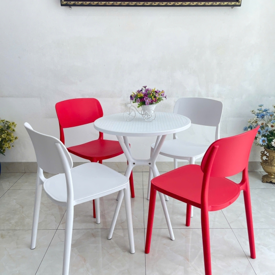 Ghế Nhựa Đúc Mặt Liền Khối 005 Cao Cấp – Bền Đẹp, Giá Rẻ Cho Quán Cafe & Sân Vườn